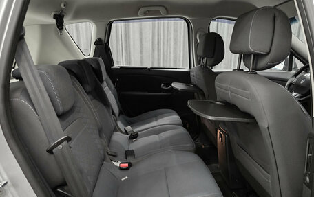 Renault Scenic III, 2010 год, 555 000 рублей, 15 фотография