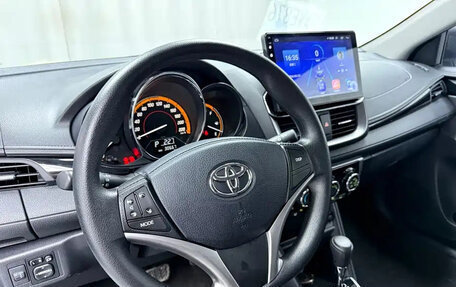 Toyota Yaris XP150 рестайлинг, 2022 год, 949 100 рублей, 8 фотография
