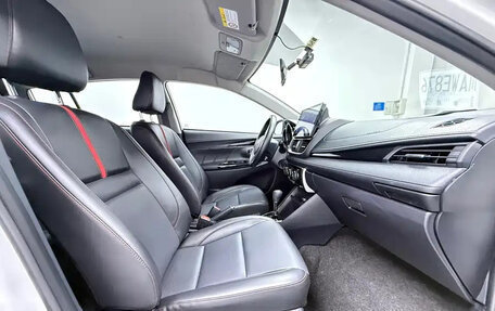 Toyota Yaris XP150 рестайлинг, 2022 год, 949 100 рублей, 12 фотография