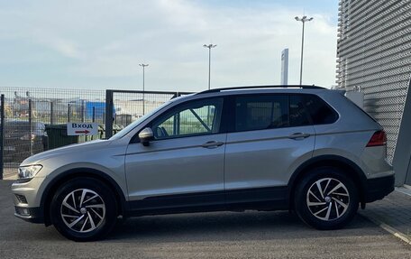Volkswagen Tiguan II, 2019 год, 2 990 000 рублей, 10 фотография