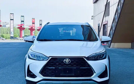 Toyota Yaris XP150 рестайлинг, 2022 год, 1 050 666 рублей, 2 фотография