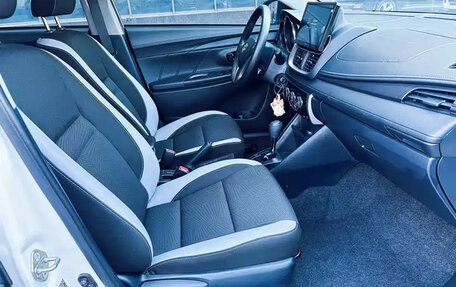 Toyota Yaris XP150 рестайлинг, 2022 год, 1 050 666 рублей, 11 фотография