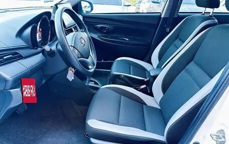 Toyota Yaris XP150 рестайлинг, 2022 год, 1 050 666 рублей, 13 фотография
