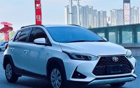 Toyota Yaris XP150 рестайлинг, 2022 год, 1 050 666 рублей, 1 фотография
