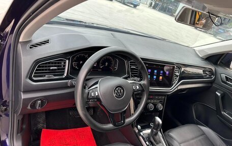 Volkswagen T-Roc I, 2023 год, 1 480 000 рублей, 9 фотография