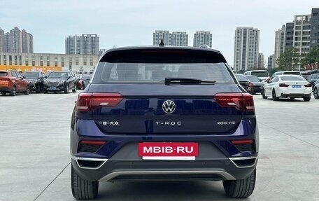 Volkswagen T-Roc I, 2023 год, 1 480 000 рублей, 7 фотография