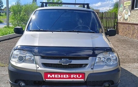 Chevrolet Niva I рестайлинг, 2011 год, 465 000 рублей, 2 фотография