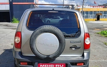 Chevrolet Niva I рестайлинг, 2011 год, 465 000 рублей, 17 фотография