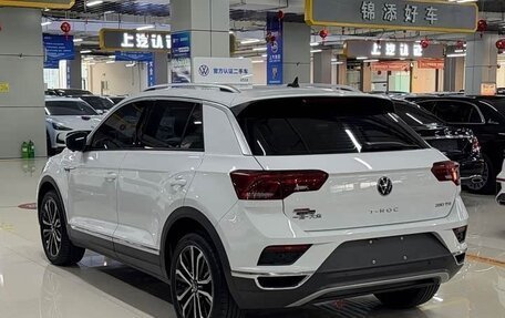 Volkswagen T-Roc I, 2022 год, 1 460 000 рублей, 5 фотография