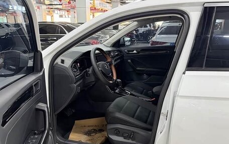 Volkswagen T-Roc I, 2022 год, 1 460 000 рублей, 6 фотография