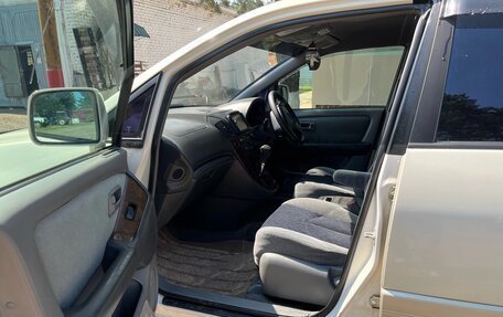 Toyota Harrier, 1999 год, 680 000 рублей, 9 фотография