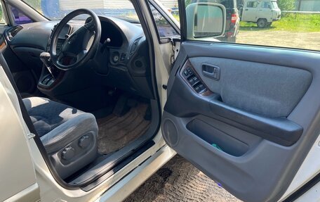 Toyota Harrier, 1999 год, 680 000 рублей, 11 фотография