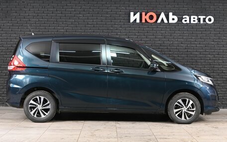 Honda Freed II, 2018 год, 1 590 000 рублей, 8 фотография