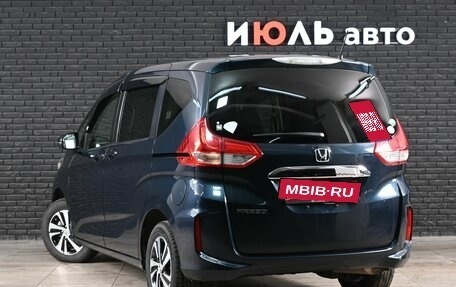 Honda Freed II, 2018 год, 1 590 000 рублей, 4 фотография