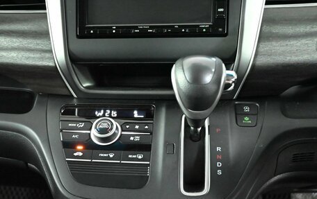 Honda Freed II, 2018 год, 1 590 000 рублей, 15 фотография