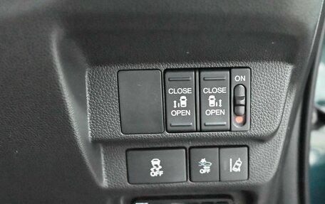 Honda Freed II, 2018 год, 1 590 000 рублей, 14 фотография