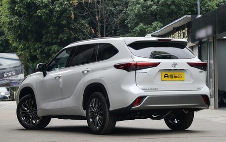 Toyota Highlander, 2026 год, 4 245 000 рублей, 4 фотография