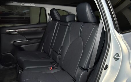 Toyota Highlander, 2026 год, 4 245 000 рублей, 13 фотография