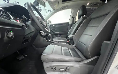 Volkswagen T-Roc I, 2023 год, 1 695 000 рублей, 13 фотография