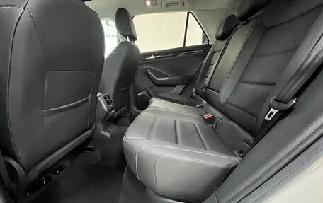Volkswagen T-Roc I, 2023 год, 1 695 000 рублей, 15 фотография
