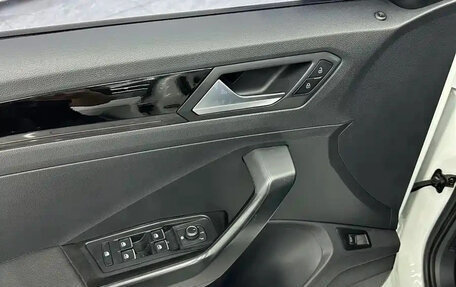 Volkswagen T-Roc I, 2022 год, 1 550 000 рублей, 12 фотография