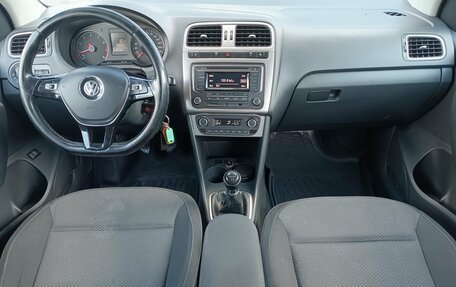 Volkswagen Polo VI (EU Market), 2017 год, 920 000 рублей, 14 фотография