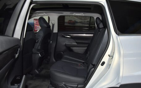 Toyota Highlander, 2026 год, 4 245 000 рублей, 12 фотография