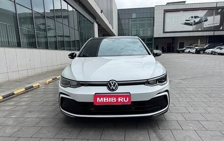 Volkswagen Golf VIII, 2023 год, 1 365 000 рублей, 1 фотография