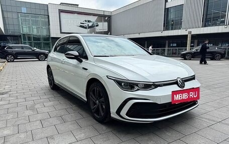 Volkswagen Golf VIII, 2023 год, 1 365 000 рублей, 3 фотография
