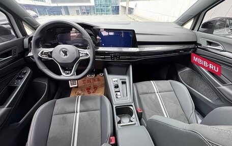 Volkswagen Golf VIII, 2023 год, 1 365 000 рублей, 7 фотография