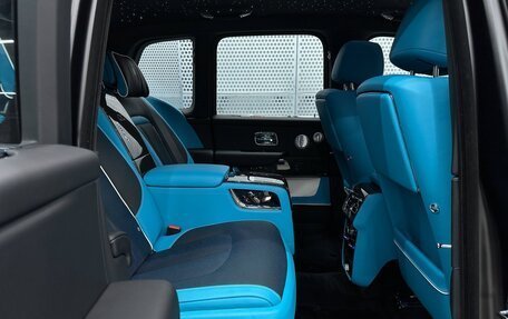 Rolls-Royce Cullinan, 2024 год, 44 900 000 рублей, 24 фотография