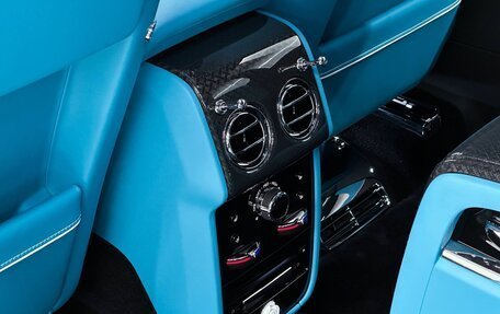 Rolls-Royce Cullinan, 2024 год, 44 900 000 рублей, 26 фотография