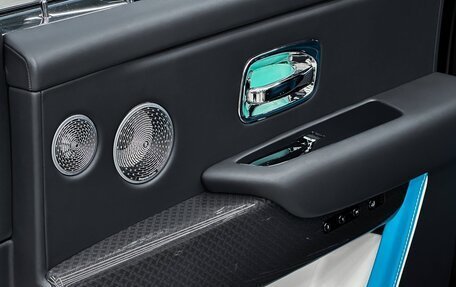 Rolls-Royce Cullinan, 2024 год, 44 900 000 рублей, 32 фотография