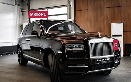 Rolls-Royce Cullinan, 2020 год, 33 900 000 рублей, 2 фотография