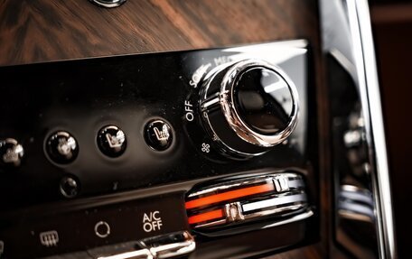 Rolls-Royce Cullinan, 2020 год, 33 900 000 рублей, 25 фотография