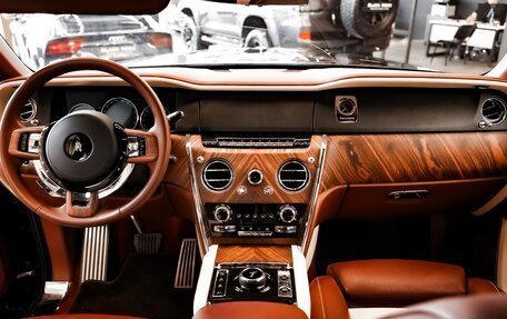 Rolls-Royce Cullinan, 2020 год, 33 900 000 рублей, 33 фотография