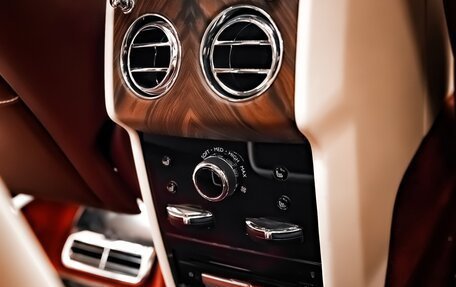 Rolls-Royce Cullinan, 2020 год, 33 900 000 рублей, 36 фотография