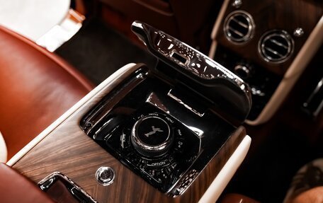 Rolls-Royce Cullinan, 2020 год, 33 900 000 рублей, 35 фотография