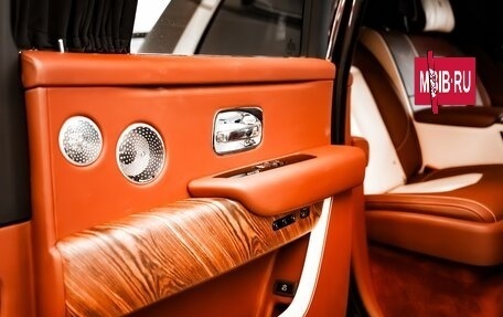 Rolls-Royce Cullinan, 2020 год, 33 900 000 рублей, 38 фотография