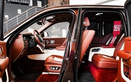 Rolls-Royce Cullinan, 2020 год, 33 900 000 рублей, 32 фотография