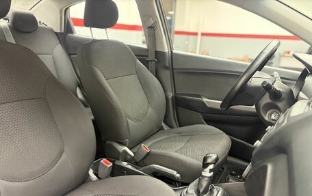 KIA Rio III рестайлинг, 2016 год, 940 000 рублей, 21 фотография
