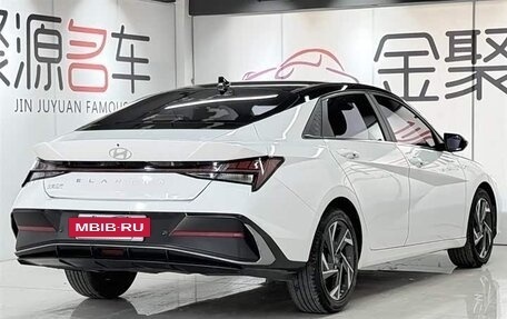 Hyundai Elantra, 2023 год, 1 300 000 рублей, 4 фотография