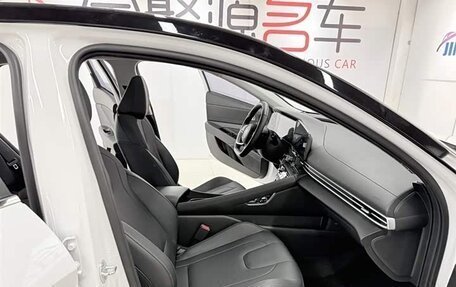 Hyundai Elantra, 2023 год, 1 300 000 рублей, 10 фотография