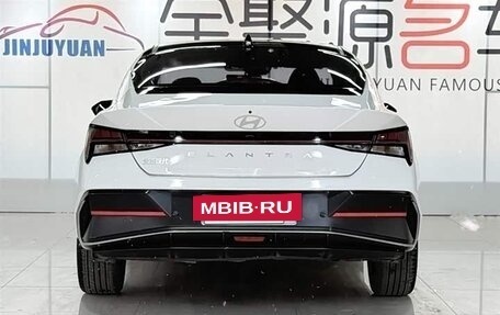 Hyundai Elantra, 2023 год, 1 300 000 рублей, 5 фотография