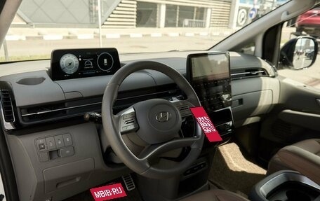 Hyundai Staria, 2024 год, 6 490 000 рублей, 5 фотография