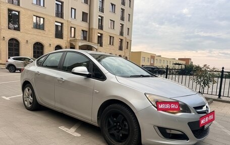 Opel Astra J, 2013 год, 720 000 рублей, 4 фотография