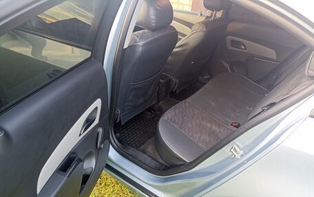 Chevrolet Cruze II, 2011 год, 670 000 рублей, 6 фотография