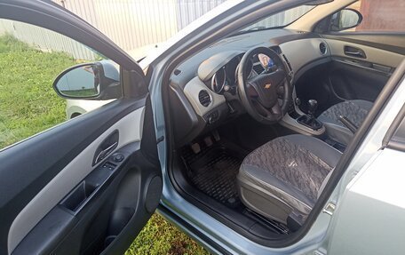 Chevrolet Cruze II, 2011 год, 670 000 рублей, 5 фотография