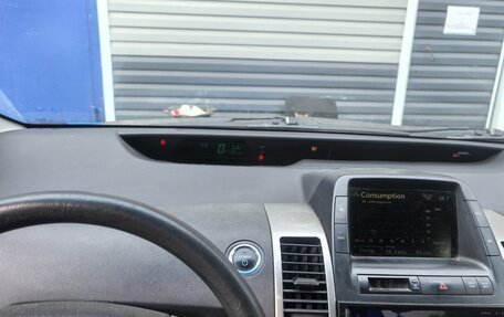 Toyota Prius, 2006 год, 760 000 рублей, 3 фотография