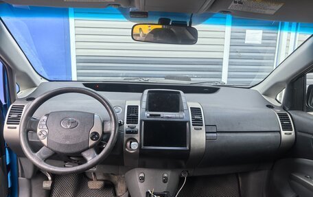 Toyota Prius, 2006 год, 760 000 рублей, 4 фотография